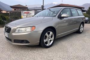 Volvo V70/XC70 V70 2.4 D5 20V (185CV) cat Class