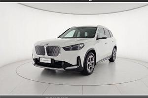BMW iX1 eDrive 20 X-Line