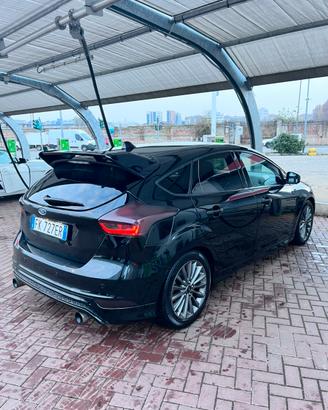 Ford Focus 1.5 TDCi 120CV ST-Line - 05/2017 - Nero