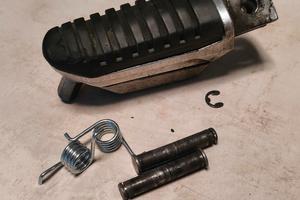 Pedana dx Suzuki GSR 600