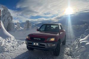 TOYOTA RAV4 2.0 benzina prima serie 4x4 76.000km