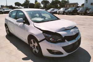 Opel Astra 1.6 CDTI - SINISTRATA -
