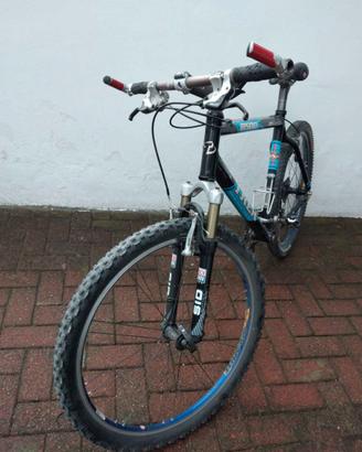 MOUNTAIN BIKE