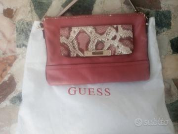 Pochette Guess