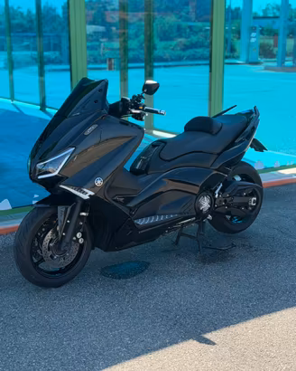 Tmax 530 anno 2012