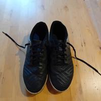 Scarpe calcetto o ginnastica numero 40