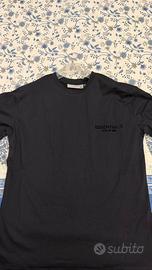 t shirt essential