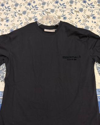 t shirt essential