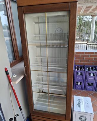 Espositore frigo vini
