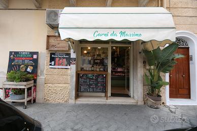 Centralissima attivita' di macelleria e fornello