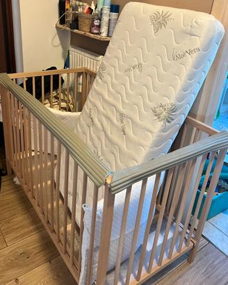 Lettino neonato +materasso e paracolpi