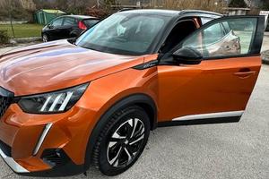 PEUGEOT 2008 GT LINE 1.2 130CV AUTOMATICA-PERFETTA
