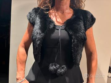 Coprispalle eco pelliccia nera con pon pon