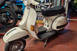 vespa P200E