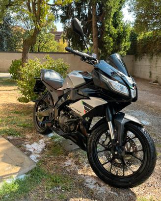 Aprilia Tuono 125