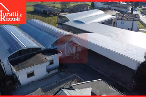 CAPANNONE con CASA a Corno di Rosazzo