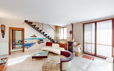 SPLENDIDO QUATTRO LOCALI CON AMPIO TERRAZZO, DOPPI