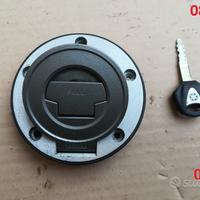 TAPPO SERBATOiO YAMAHA R1 R6 FZ1 FZ8 FZ6