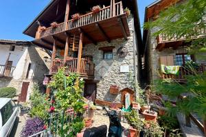 CASA INDIPENDENTE A QUART