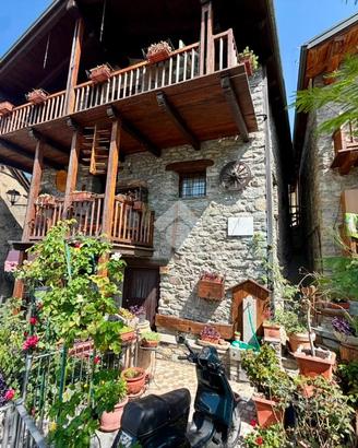 CASA INDIPENDENTE A QUART