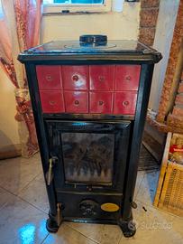 Stufa a legna Nordica vintage in ghisa