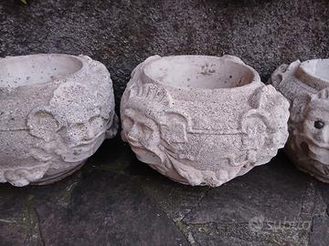 n.4 vasi antichi con mascheroni