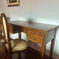 scrivania in legno