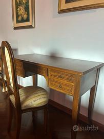 scrivania in legno