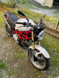 Moster 600 carburatori