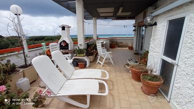 ATTICO MERAVIGLIOSO a 150 mt dal mare
