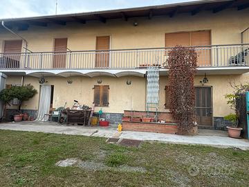 Casa semindipendente grange di nole