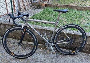 Bicicletta MERLIN  modello XL COMPACT in titanio.