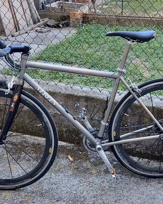Bicicletta MERLIN  modello XL COMPACT in titanio.