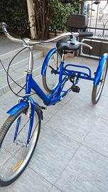 triciclo nuovo, mai utilizzato ,