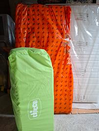 Culla da campeggio più 2 materassi 