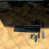 TV Samsung 40"+ Stick Amazon e telecomandi