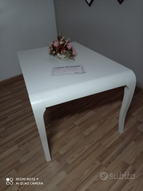Tavolo allungabile bianco contemporaneo