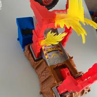 2 pezzi arena hot wheels monster truck