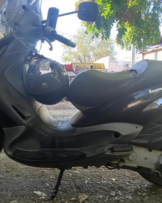 Motorino piaggio beverly