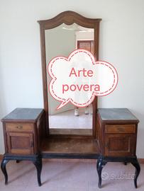 Specchiera antica