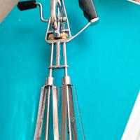 Frullino Sbattitore Vintage a manovella.