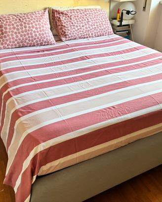 Letto con cassettone e materasso