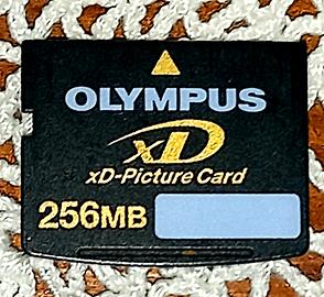 Scheda di memoria XD picture card Olympus 