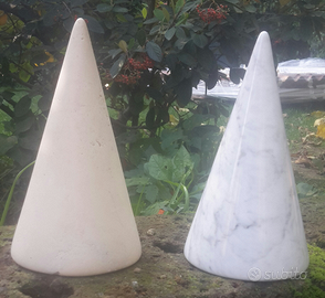 Coni,piramidi in marmo