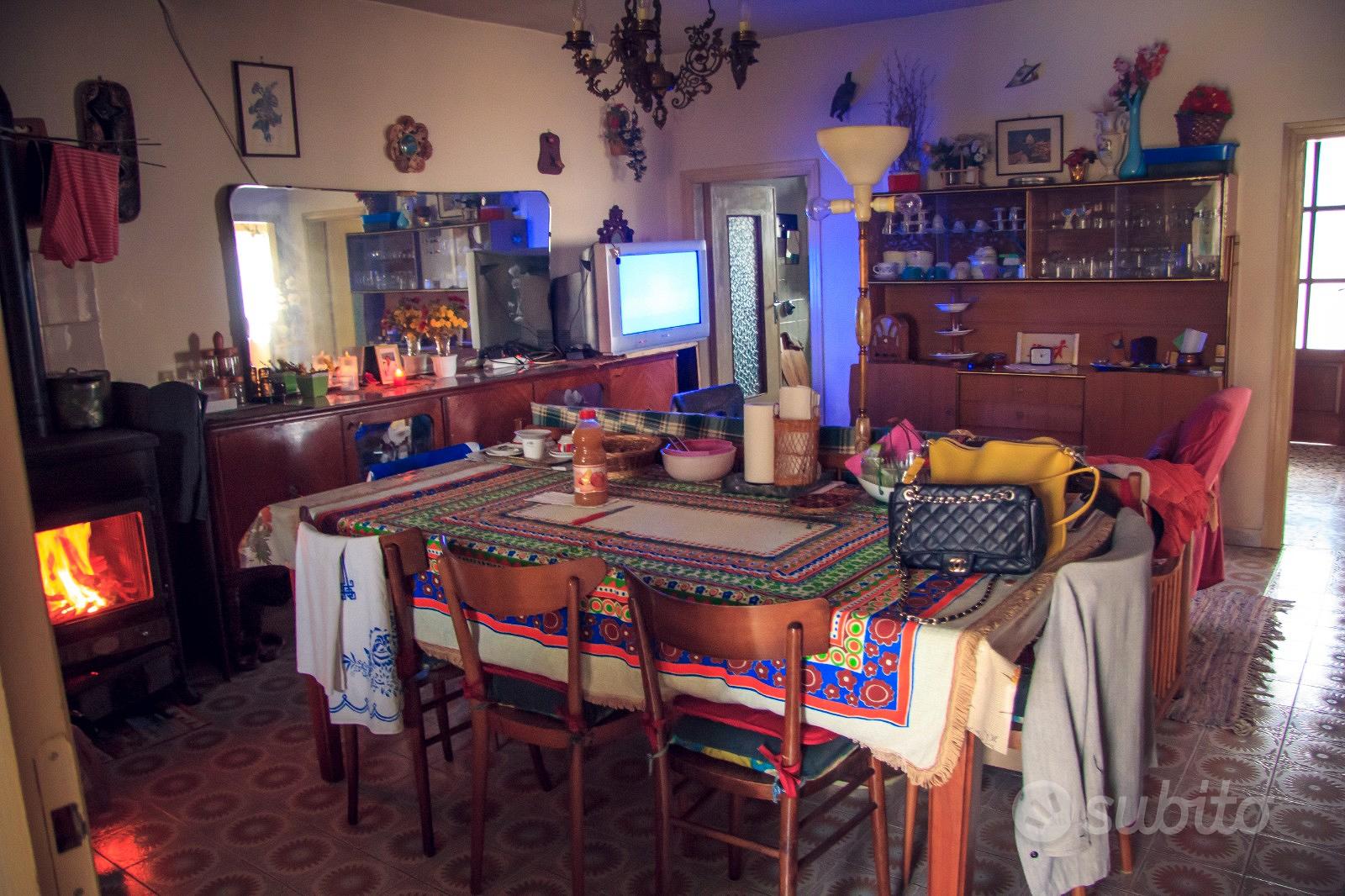 Antica casa da ristrutturare con ampio terreno - Altro