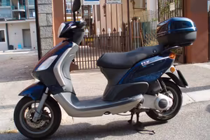 Piaggio Fly 150