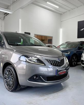 Lancia Ypsilon 1.0 FireFly 5 porte S&S Hybrid Gold
