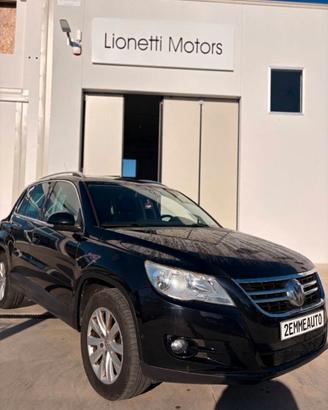 Volkswagen Tiguan 2.0 TDI DPF 4MOTION DSG Sport & 