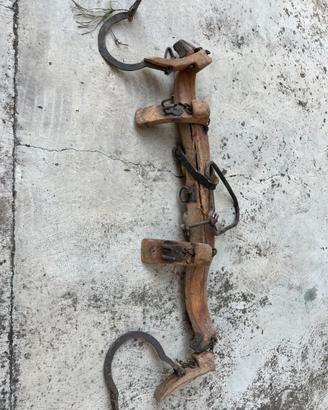 Vecchio giogo per buoi in legno e ferro  originale