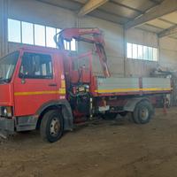 Camion fiat iveco 79-14 con gru ferrari